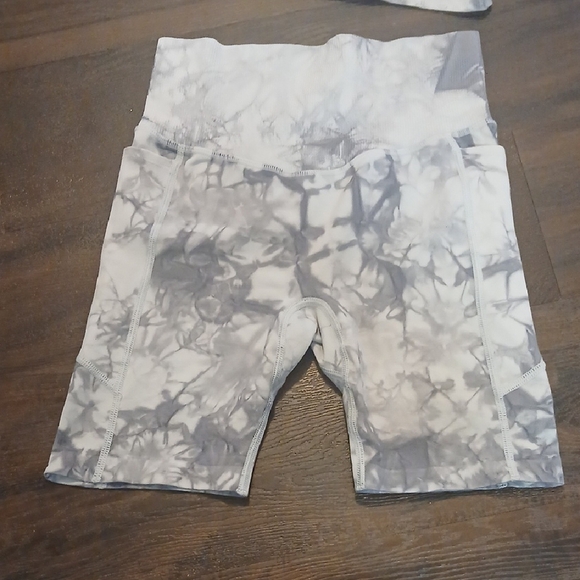 PINK Victoria's Secret Gray and White Marble Workout Set - Picture 3 of 7